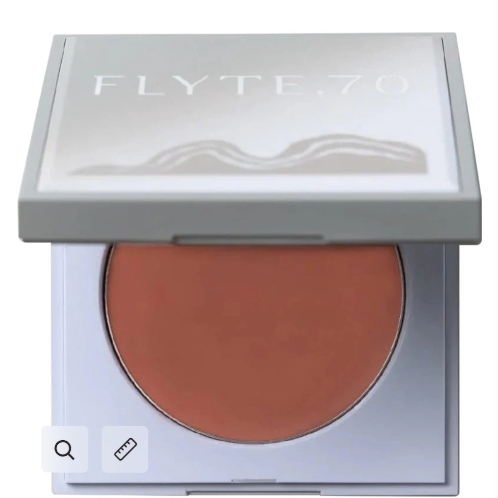 Flyte.70 Cheek.Buds HazyCheek.Crème- Look Of Love
